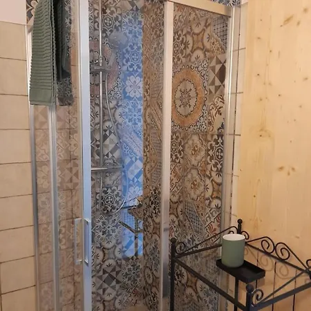 Appartamento Ape Bianca - Elicriso Colico